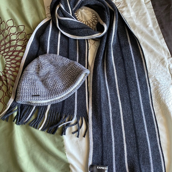 Black Merino Wool Marled Striped Scarf - Picture 3 of 3